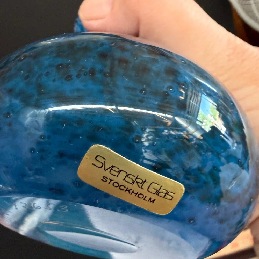 Signed Kosta Boda Art Glass Vase Deep Blue Kjell Engman 42653 4.5